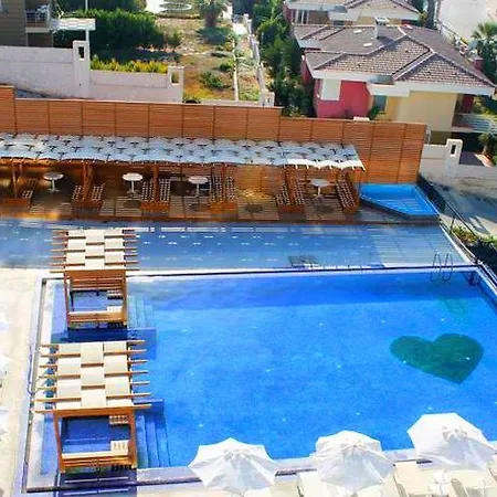 Loveyou فندق Çeşme